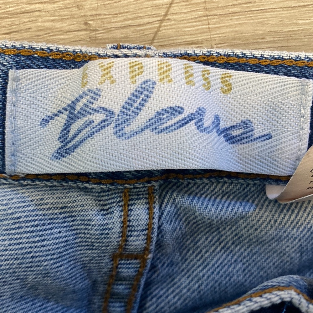Express Jeans - Picture 5 of 6